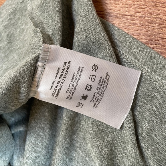 Nike women’s dri fit tank top gray muscle workout lifting LARGE logo swoosh soft - Picture 7 of 7